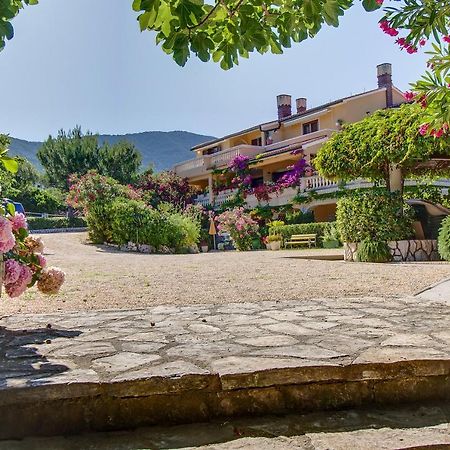 Apartmani Mavrinac Nerezine Buitenkant foto