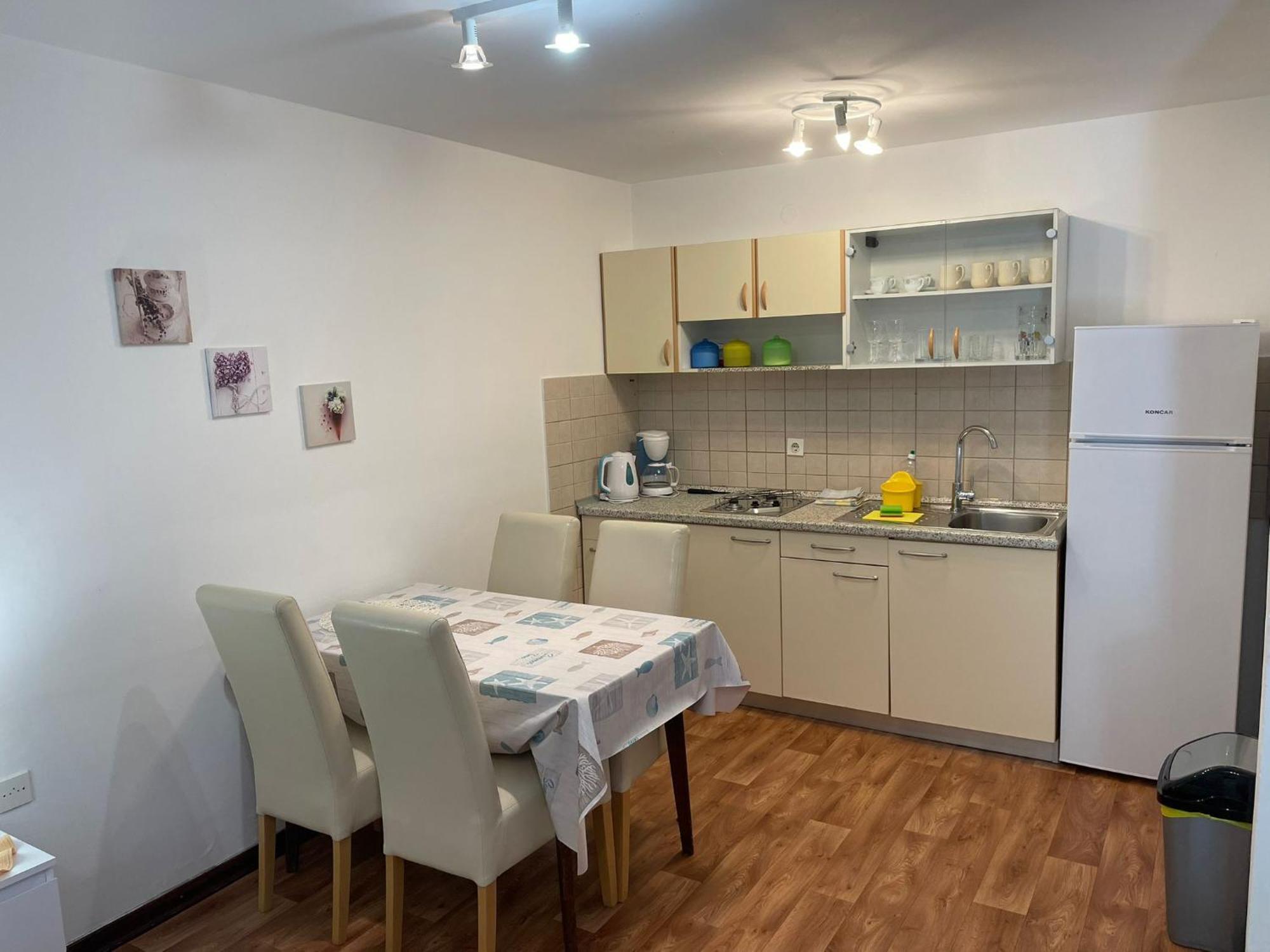 Apartmani Mavrinac Nerezine Kamer foto